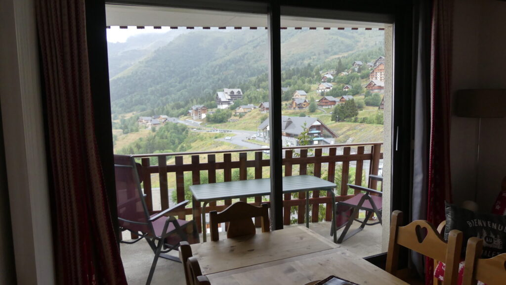 Séjour ouvert sur le balcon